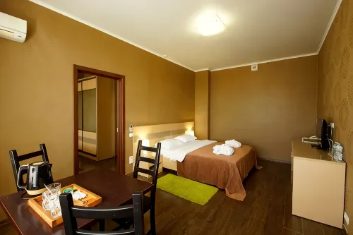 Green Park Hotel