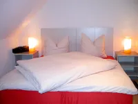 House in the UNESCO Biosphere Reserve VESSERTAL 700 m asl for 1-12 people, 154 sqm Hotels in Suhl