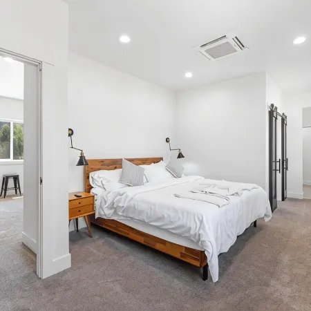Three Primary Suites: Family and Dog Friendly