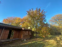 Chalet 10min from the ocean on large wooded grounds! Ideal for families! - 小木屋