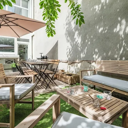 Urban loft with private garden - hyper center