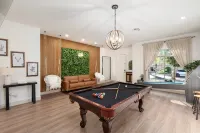KC Oasis POOL W/ HOT Tub Family fun for ALL - 4-Star