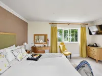 The Mole Resort - Lodges Hotels in Umberleigh