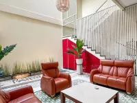 Alloro Boutique Hotel Pacitan Hotele w: Pacitan