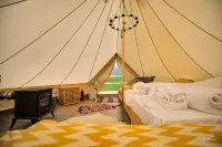 Ursa Mica Glamping Resort - ที่มีบาร์