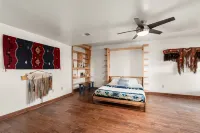Native Charm Adobe Guesthouse in Historic Old Town with wifi, AC, patio grill. - Bungalows
