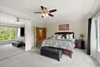 Lux Retreat 5 Acres- Pool/Hot Tub/Tiki Bar/Fire Pit/Game Room- Great for Groups! - Træningscentre