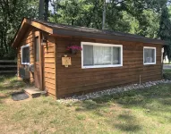Cabin 5 on Fife Lake - Chalets