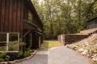 Hemlock Haven,Hot-tub,Private,30 min to Penn State - Alphydda