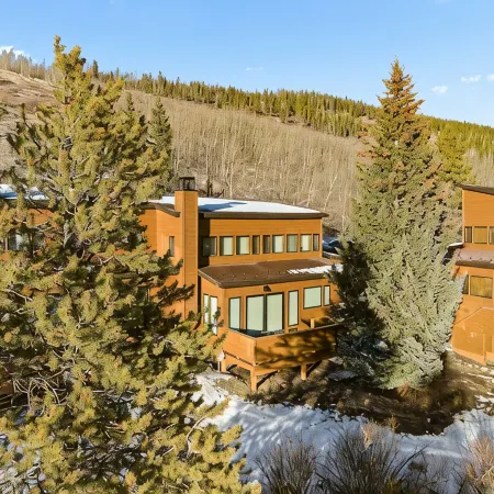 4 BR Condo-Hot Tub & Pool & 4 lift passes each day at Keystone-Breck & Arapahoe