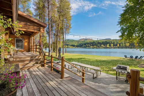 From Sunrise to Sunset - Peaceful Waterfront Escape 7 acres, 300+ ft. beachfront - Homestays