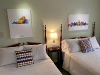 Vintage Charm With Modern Amenities With Mountain Views