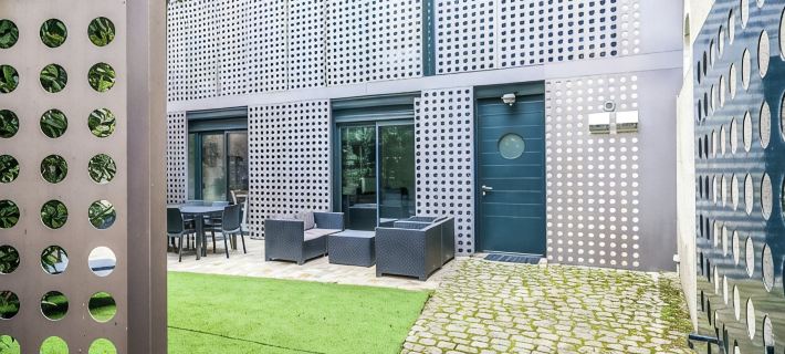 Architect-designed house in Tours center garden terrace, A/C, parking Ξενοδοχεία στην πόλη Τουρ