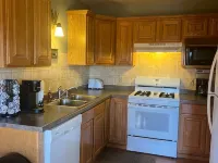 Cozy 3 Bed 2 Bath Cabin located next to Three Bears Resort in Warrens Wisconsin Hotele w: Warrens