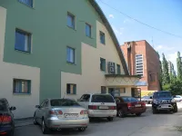 Altek Hotel - parking
