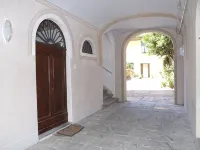 Apartment at only 4 min walk from the leaning Tower, with car parking