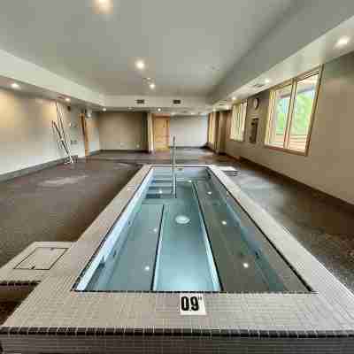 New building of 4 bedroom  in the Spring Creek Canmore near Banff Fitness & Recreational Facilities
