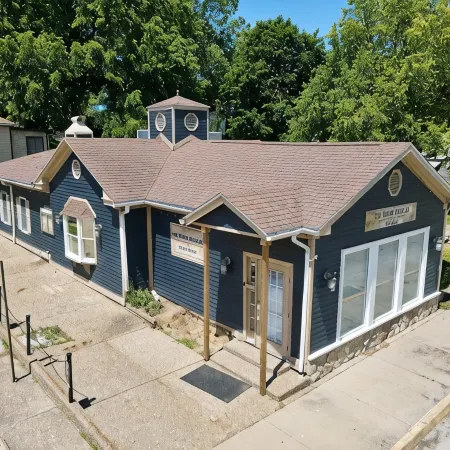 Guest House with a River View, located downtown Hannibal, MO—- No Cleaning Fee