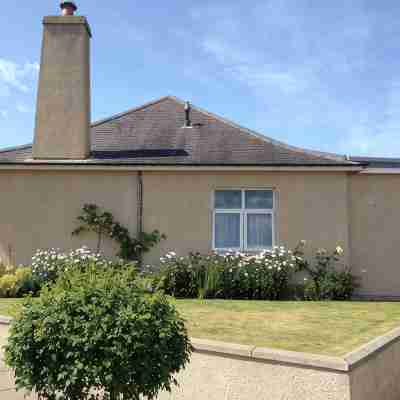 Licence No: MO-00672-F  Stb  Large Property & Garden, Sleeps 8. Free WiFi Hotel Exterior