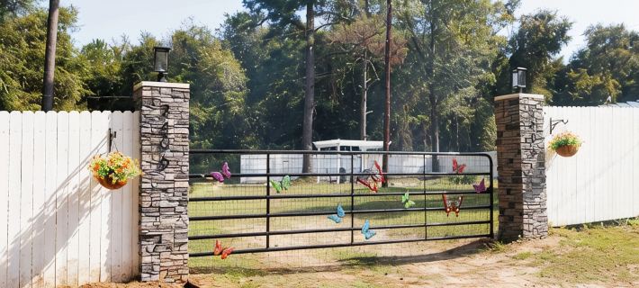 Gated Getaway in the Country Hotels in Dothan