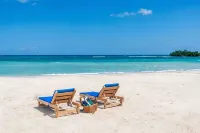Beachfront 4 Bedroom Luxury Villa with Pool, Chef, Butler - 4-Star