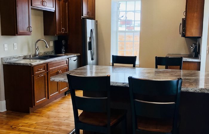 Mona K's-Big Green Rental