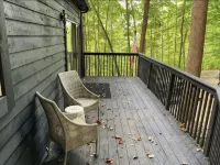 Tanzanite-- The "GEM" with a Hot Tub & WiFi!! - 4성급