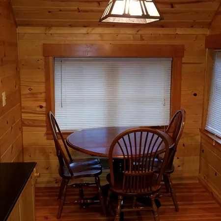 Mckenzie River Cabin at The Log Cabin Inn