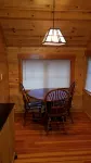 Mckenzie River Cabin at The Log Cabin Inn - Alppimaja