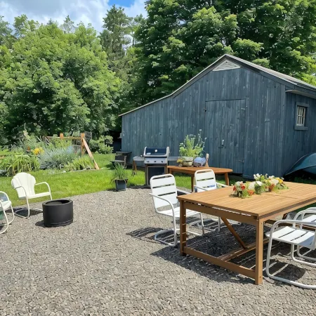 A Country Getaway in Upstate NY, Surrounded by Art and Nature.