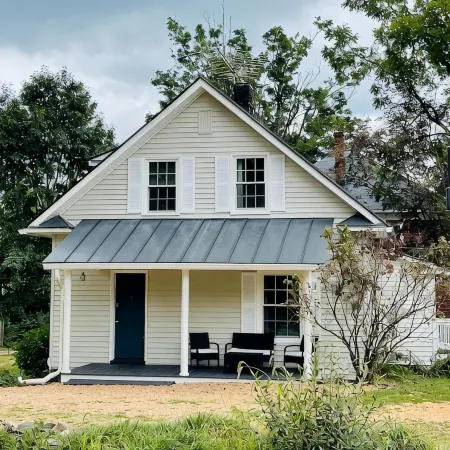 Cozy Country Getaway in the Heart of Upperville