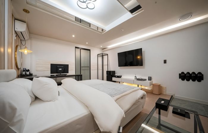 Cheongdo Hotel X