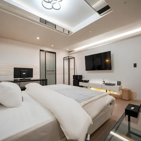 Cheongdo Hotel X