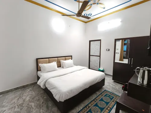 Shri Narayanam Guest House and Home Stay - breakfast