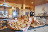 生物酒店 烏普蘭德霍夫 - 早餐