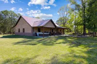 Brand New Secluded Cabin with Meadow Views