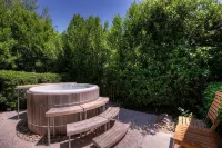 Spa-Like Paradise Walking Distance To Wineries,  Shops, No Final Cleaning Fee - 3-Star