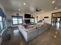 Cozy retreat located in the perfect location for views of the mountains and lake - 3성급