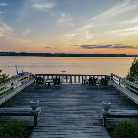 Sunset Beach Lake House on Beautiful Owasco Lake - Great Family Summer Retreat!