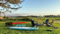 Riverfront, Hot Tub, SUP & Kayak, short walk to beach, fire pit, full office - Wifi