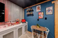 Little Hollywood Hideout - A Movie Theater Experience