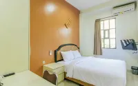 Smart Room Near Pasteur at Asoka Inn - Pensions
