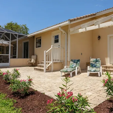 Burnt Store Isles Golf Home, W/Hot Tub/King Bed/Fast WIFI/Unbeatable Location