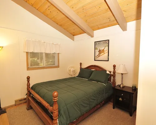 Townhouse in the mountains, close to Storyland and more! Hotels in Glen