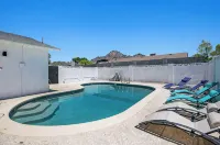 Amazing Desert Escape With Pool + Stunning Views - Private Pools