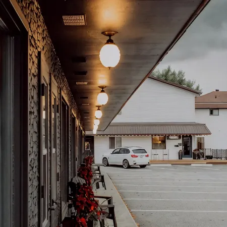 The Bayview Motel - Fort Frances, on - Lakeside Motel