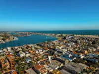 Charming, bright by the beach! - Bungalows