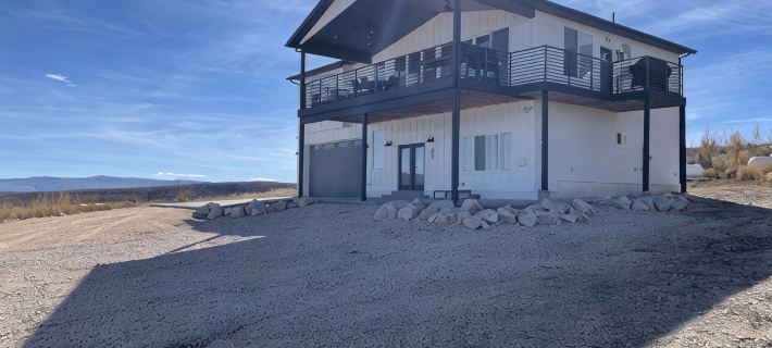Stunning views 6-bedroom vacation home, with Private Beach Resort access. Hotels in Garden