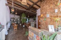 Caminho Das Praias Guesthouse - Guest houses