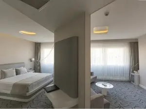 White Line Boutique Hotel